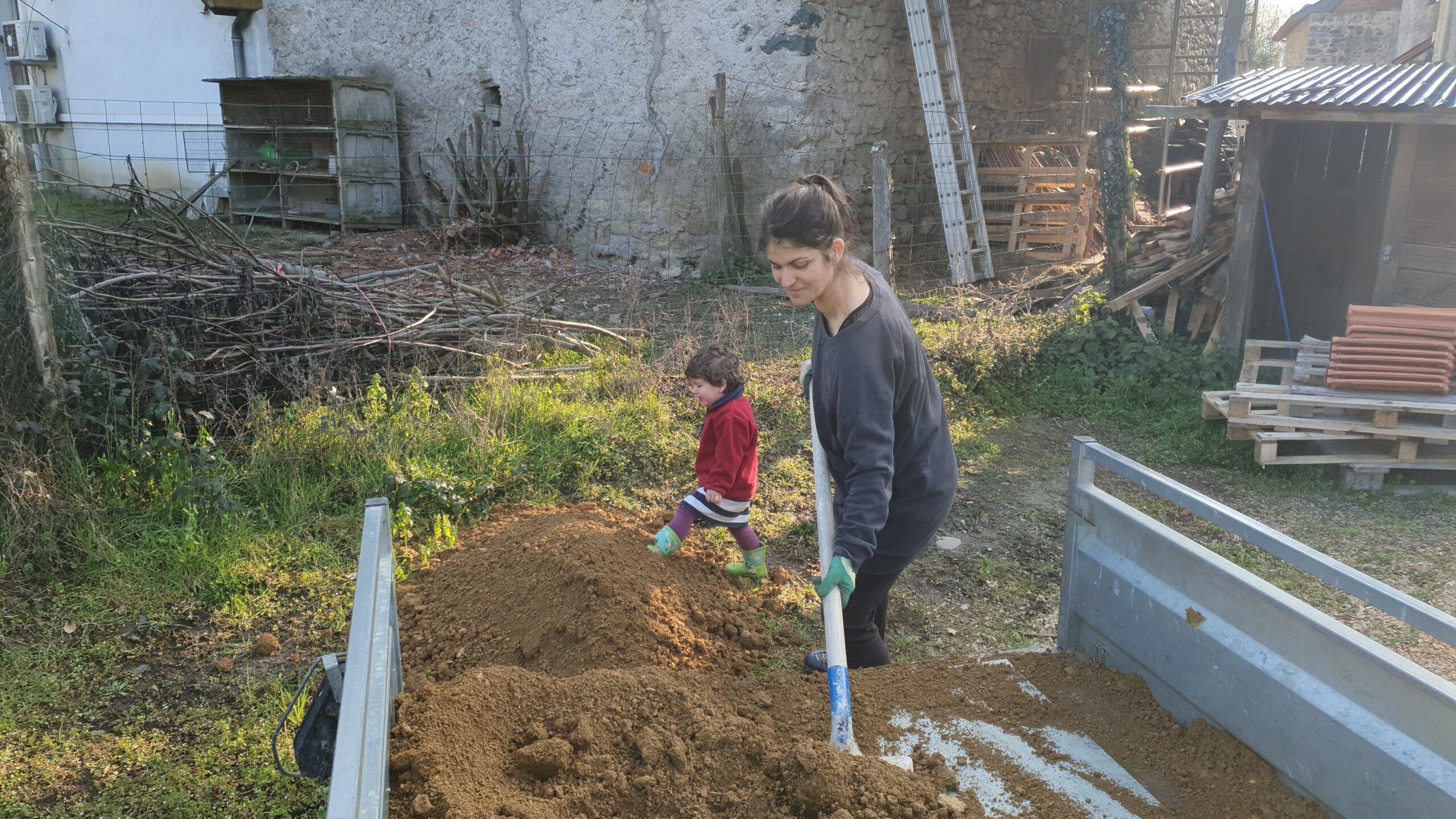 Récupération d’argile pour l’enduit intérieur des murs