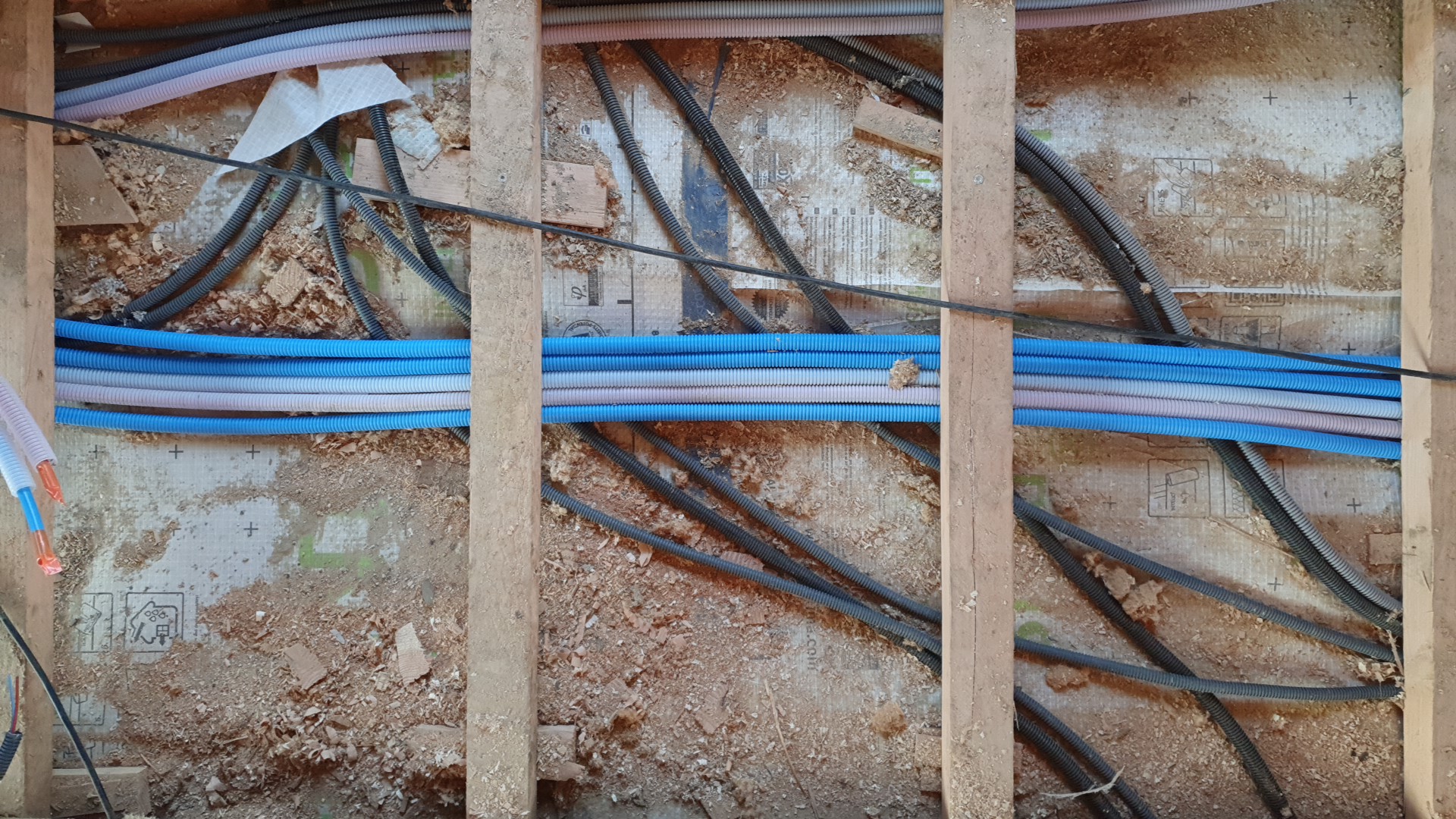 Installation des conduits eau chaude et froide